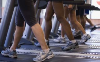 Бег на месте дома для похудения: польза и противопоказания, правила и разновидности бега, советы и отзывы