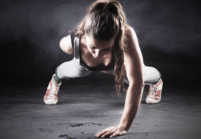 Силовые упражнения с собственным весом: брюшные мышцы, ноги, бицепс и спина