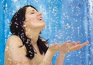 Контрастный душ: как правильно делать, польза и вред закаливания