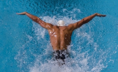 Правильная техника плавания баттерфляй и упражнения на суше