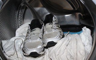 Можно ли стирать кроссовки в стиральной машине: выбор режима и температуры, подготовка и сушка изделий