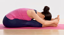 Выполняем позу пашчимоттанасана: польза, особенности занятия йогой начинающим для здоровой спины