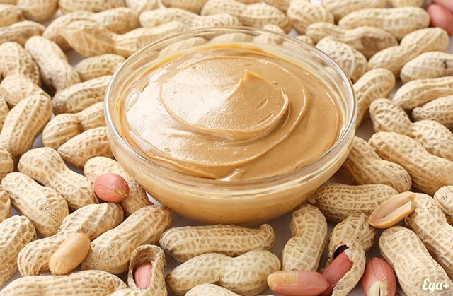 Калорийность арахиса жареного и сырого: содержание белков, жиров и углеводов, польза и вред