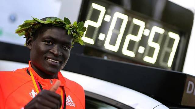 Наиболее знаменитые мировые рекорды по бегу среди мужчин на сто метров