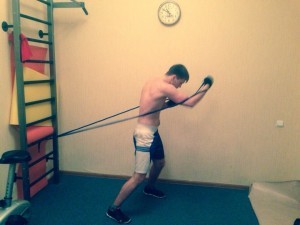 Упражнения для мужчин в домашних условиях с эспандером: принцип работы, упражнения