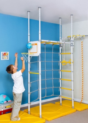 Шведская стенка для детей: как установить в квартиру и меры предосторожности